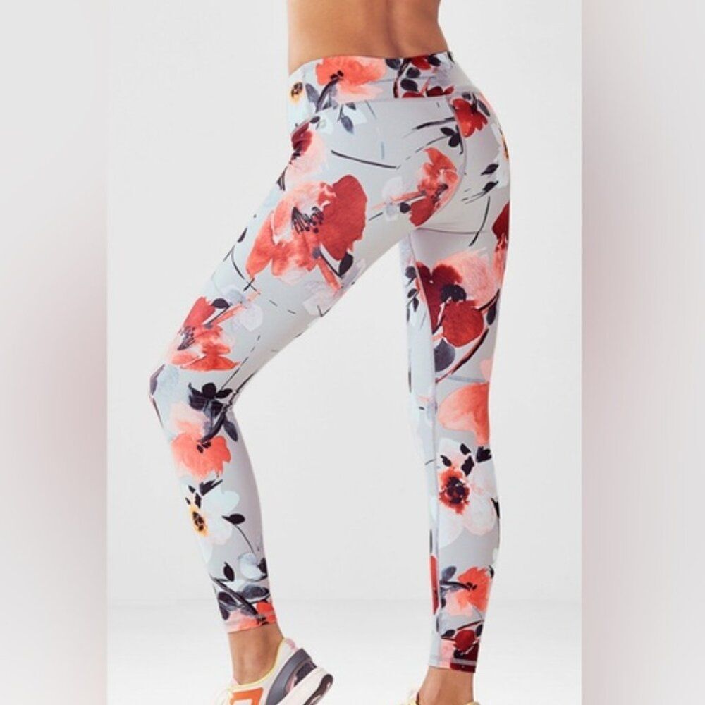 Fabletics Define Mid-Rise 7/8 Legging Size Small - image 3